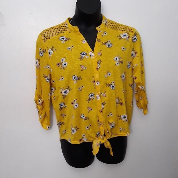 No Boundaries Tops - Yellow floral No Boundaries blouse